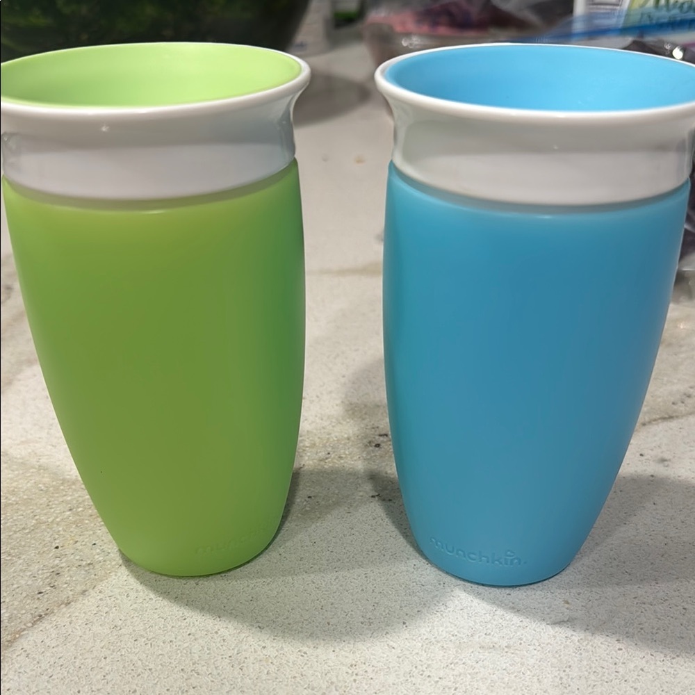 Munchkin Aqua and Lime Cups